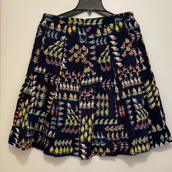 J Crew ratti sailboats print. Size 6 skirt. - Picture 3 of 4